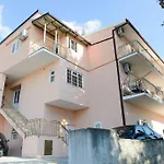 Lara Apartments
